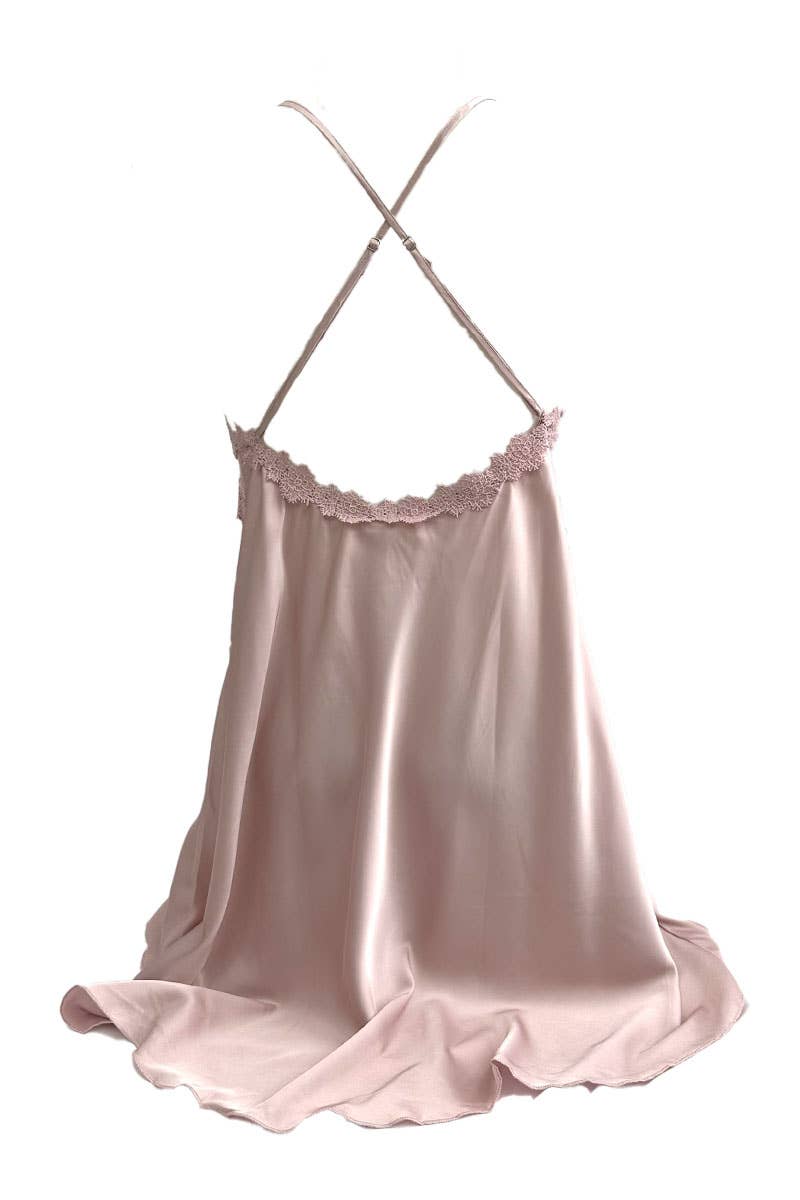 Belle Com'Elle - Pyjamajurk met dunne bandjes en bijpassende badjas / N36501