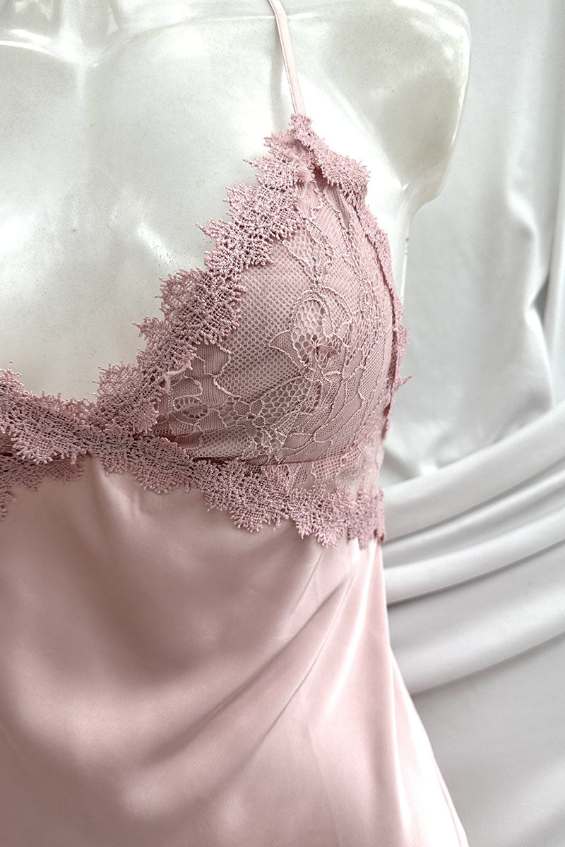 Pyjamajurk met dunne bandjes en badjas/N36501 Rose